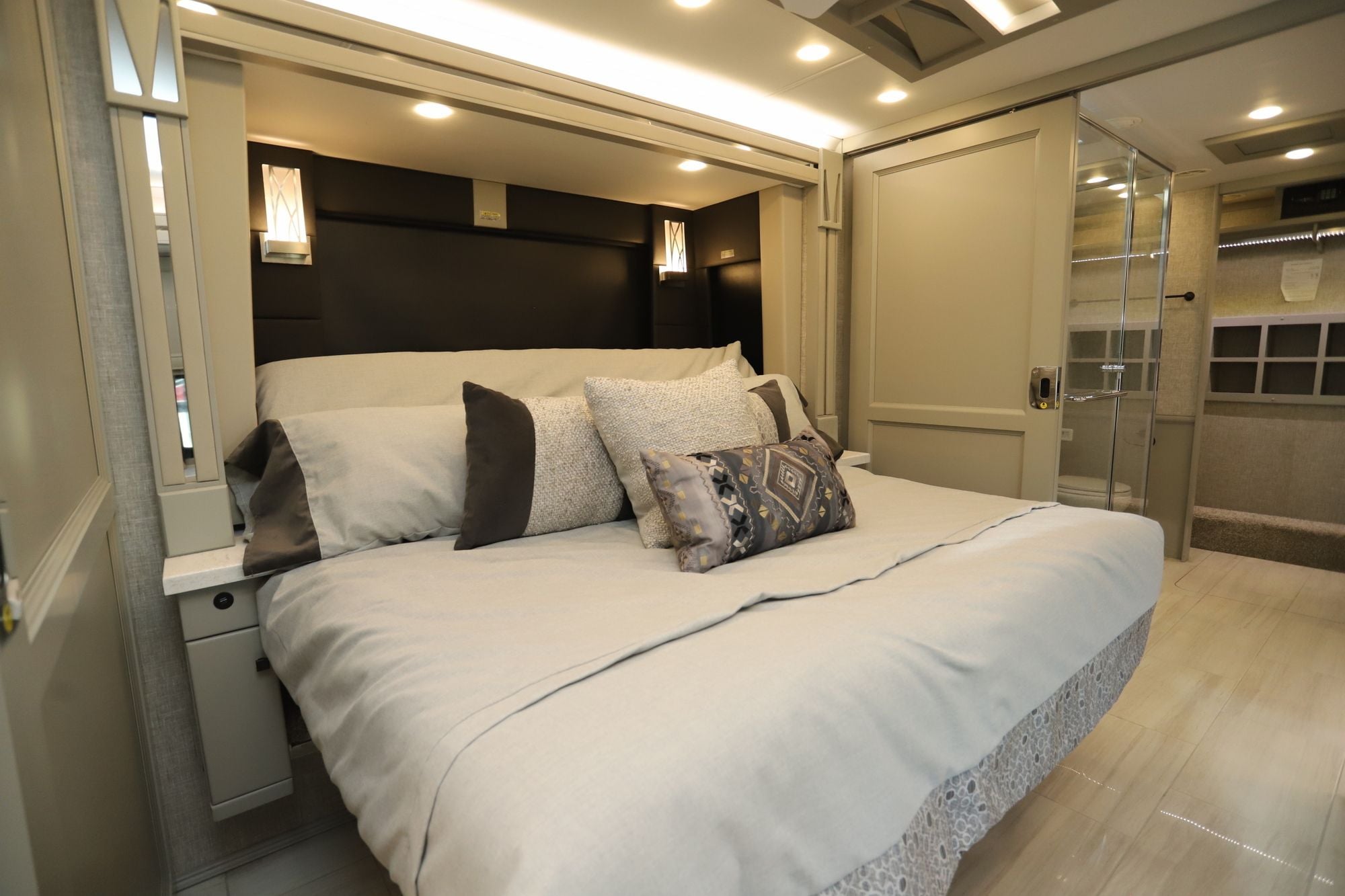 Used 2025 Tiffin Motor Homes Allegro Bus 45FP Class A  For Sale