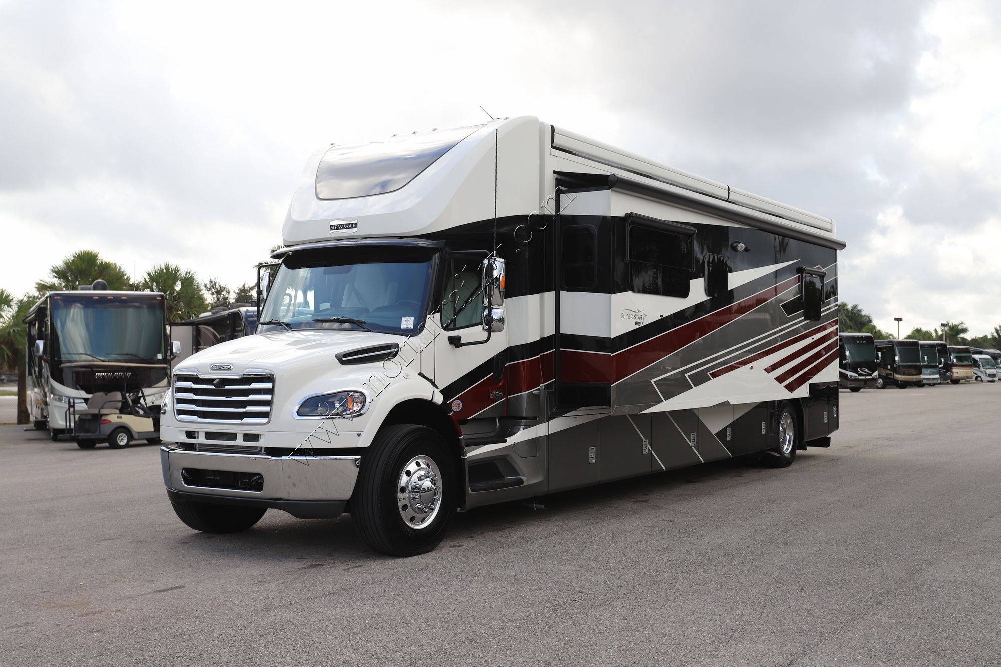 New 2026 Newmar Super Star 4059 Super C  For Sale