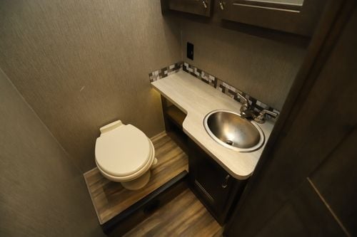 2022 Nexus Triumph 32TSC