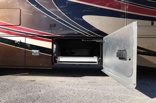 2014 Tiffin Motor Homes Phaeton 42LH