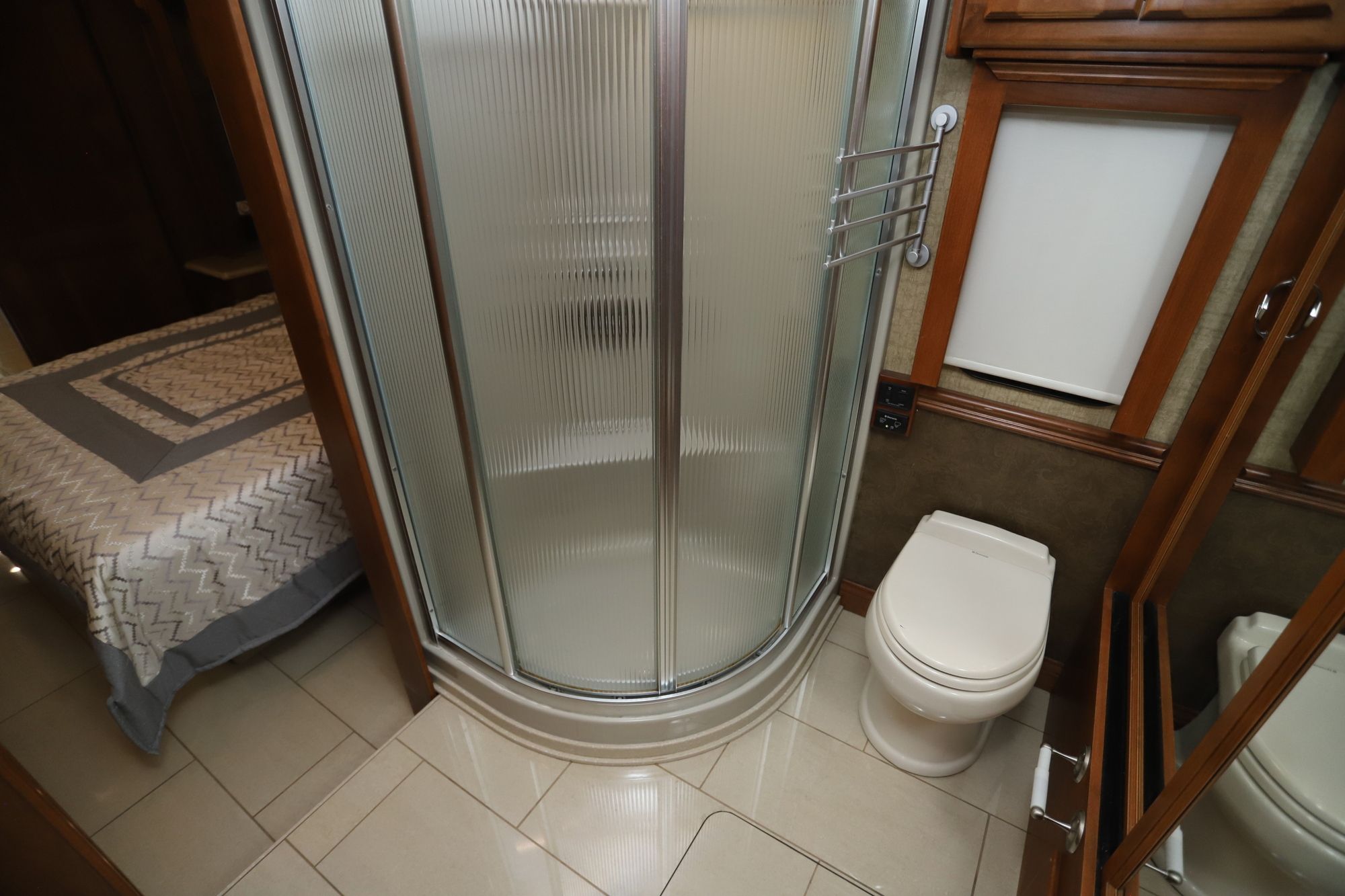 Used 2014 Tiffin Motor Homes Phaeton 42LH Class A  For Sale