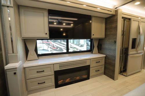 2025 Tiffin Motor Homes Allegro Bus 45FP