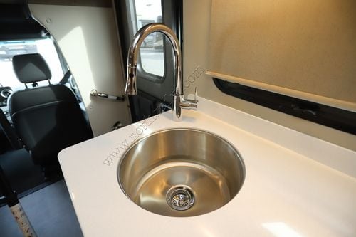 2026 Renegade Rv Vienna 25RMC