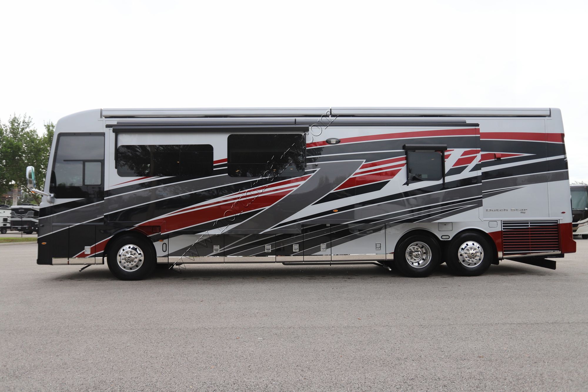 Used 2024 Newmar Dutch Star 4081 Class A  For Sale