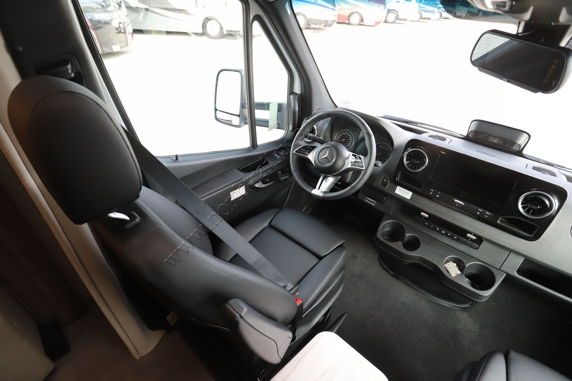 New 2026 Renegade Rv Vienna 25RMC Class C  For Sale