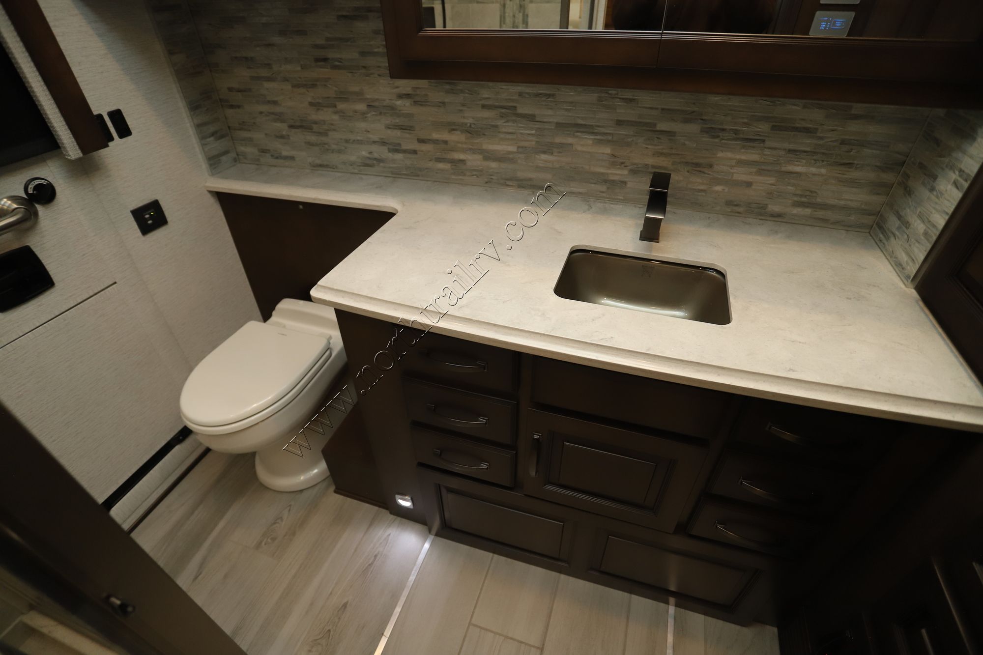 Used 2024 Newmar Dutch Star 4081 Class A  For Sale