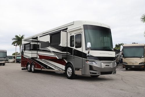 2025 Newmar Mountain Aire 4118