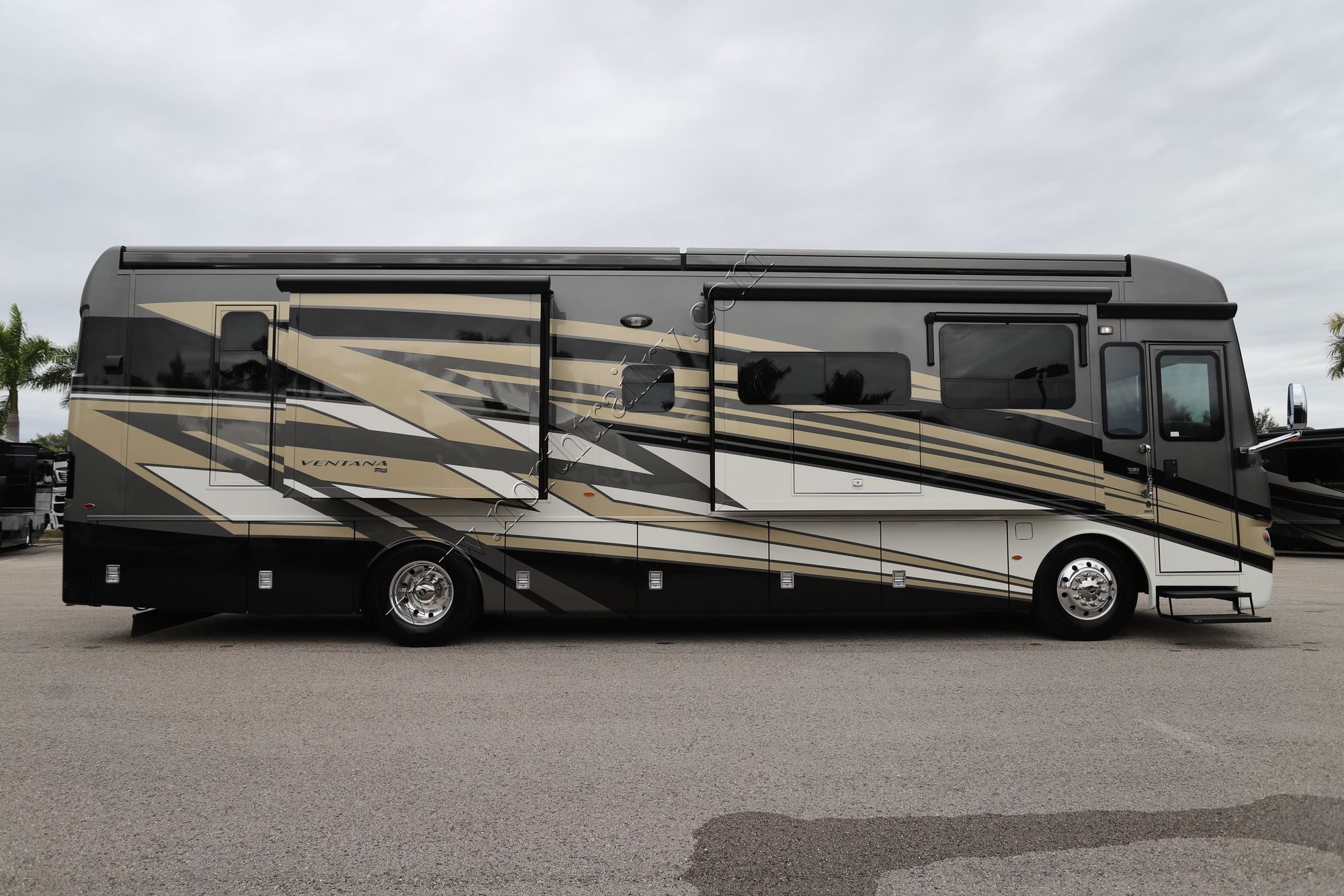Used 2024 Newmar Ventana 3809 Class A  For Sale