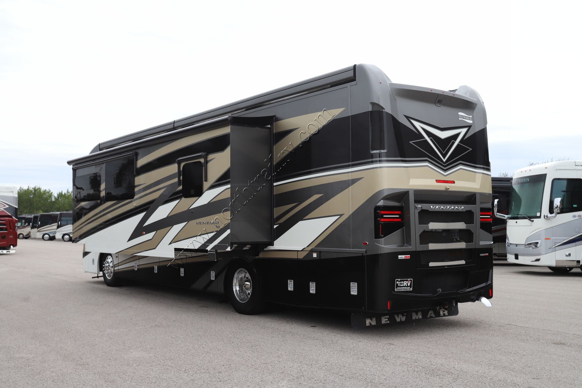Used 2024 Newmar Ventana 3809 Class A  For Sale