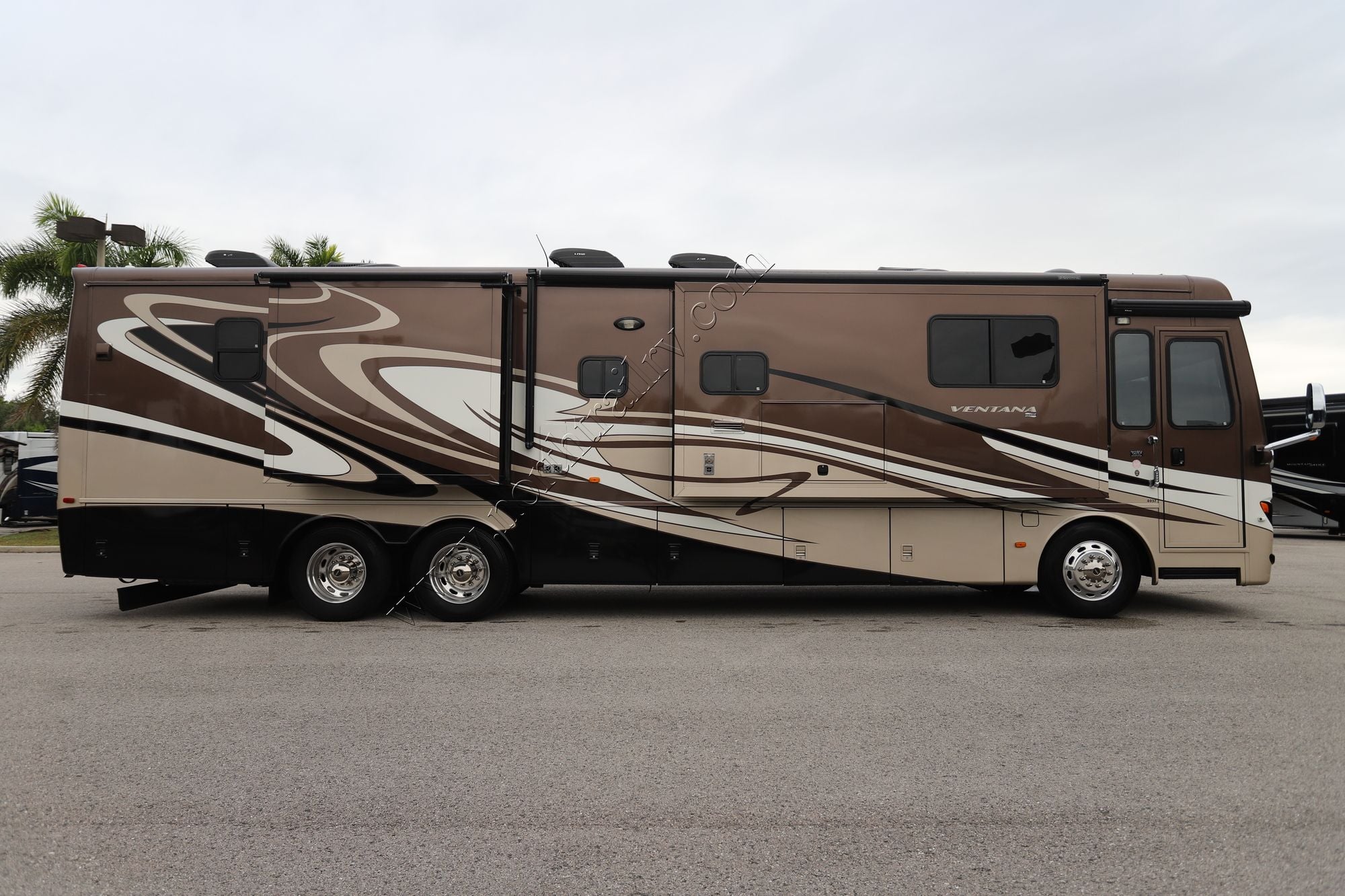 Used 2014 Newmar Ventana 4037 Class A  For Sale