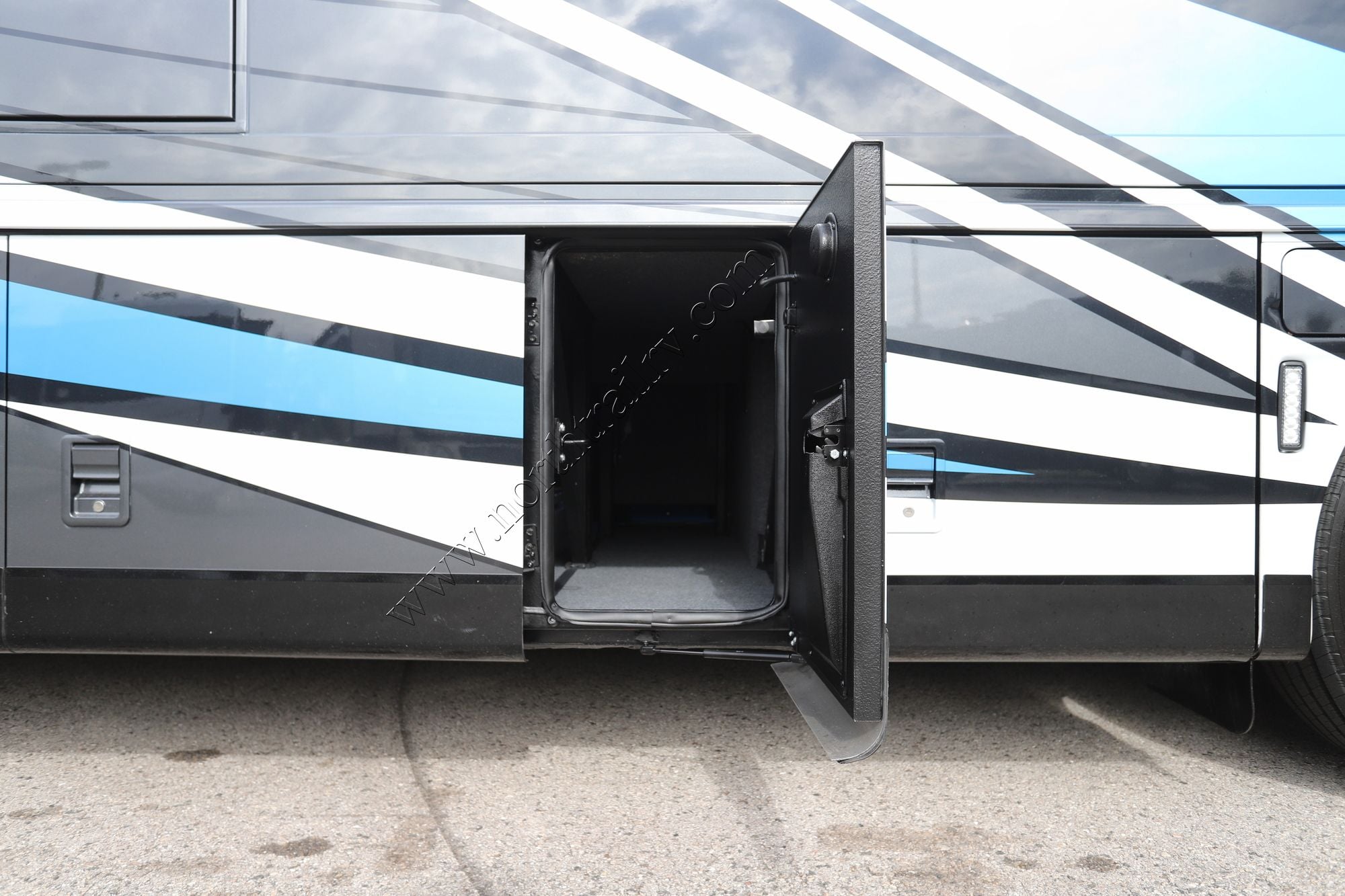 New 2026 Newmar New Aire 3543 Class A  For Sale