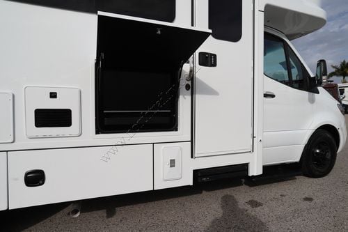 2026 Renegade Rv Vienna 25RMC