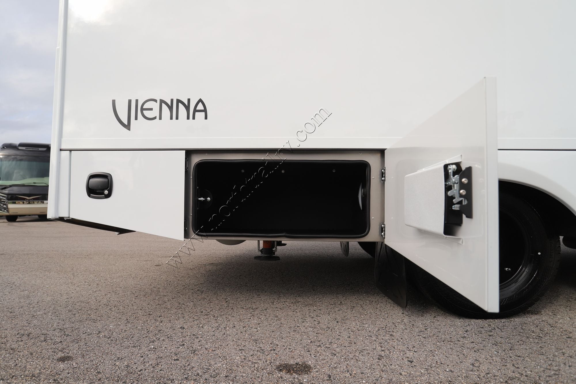 New 2026 Renegade Rv Vienna 25RMC Class C  For Sale