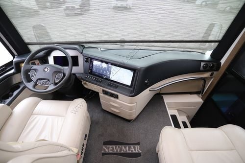 2025 Newmar Mountain Aire 4118