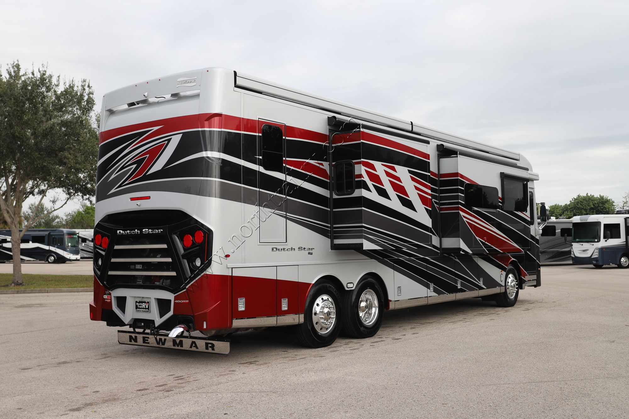 Used 2024 Newmar Dutch Star 4081 Class A  For Sale