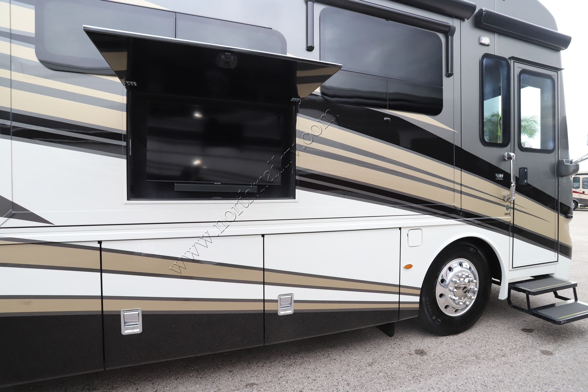 Used 2024 Newmar Ventana 3809 Class A  For Sale