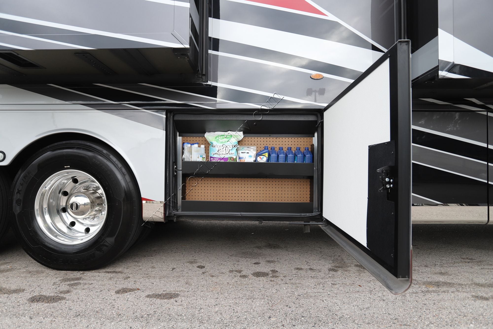 Used 2024 Newmar Dutch Star 4081 Class A  For Sale