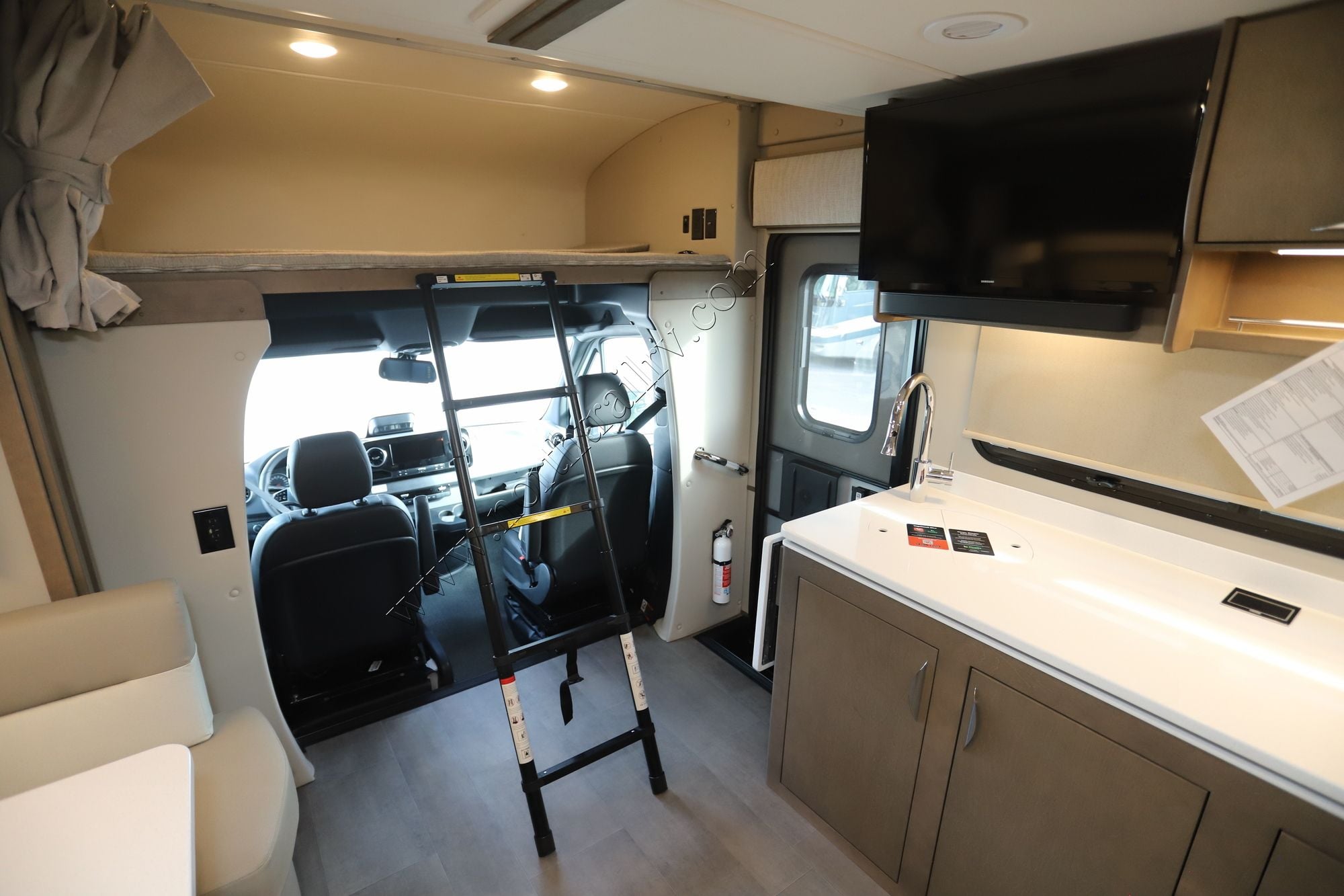 New 2026 Renegade Rv Vienna 25RMC Class C  For Sale
