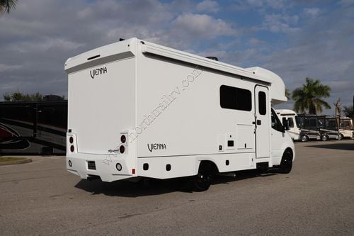 2026 Renegade Rv Vienna 25RMC