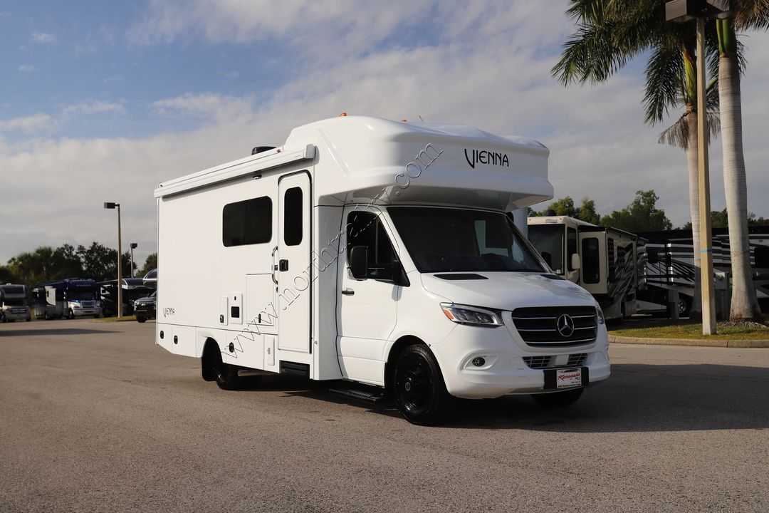 Vienna Rvs 2026 Renegade Rv Vienna 25RMC 16724