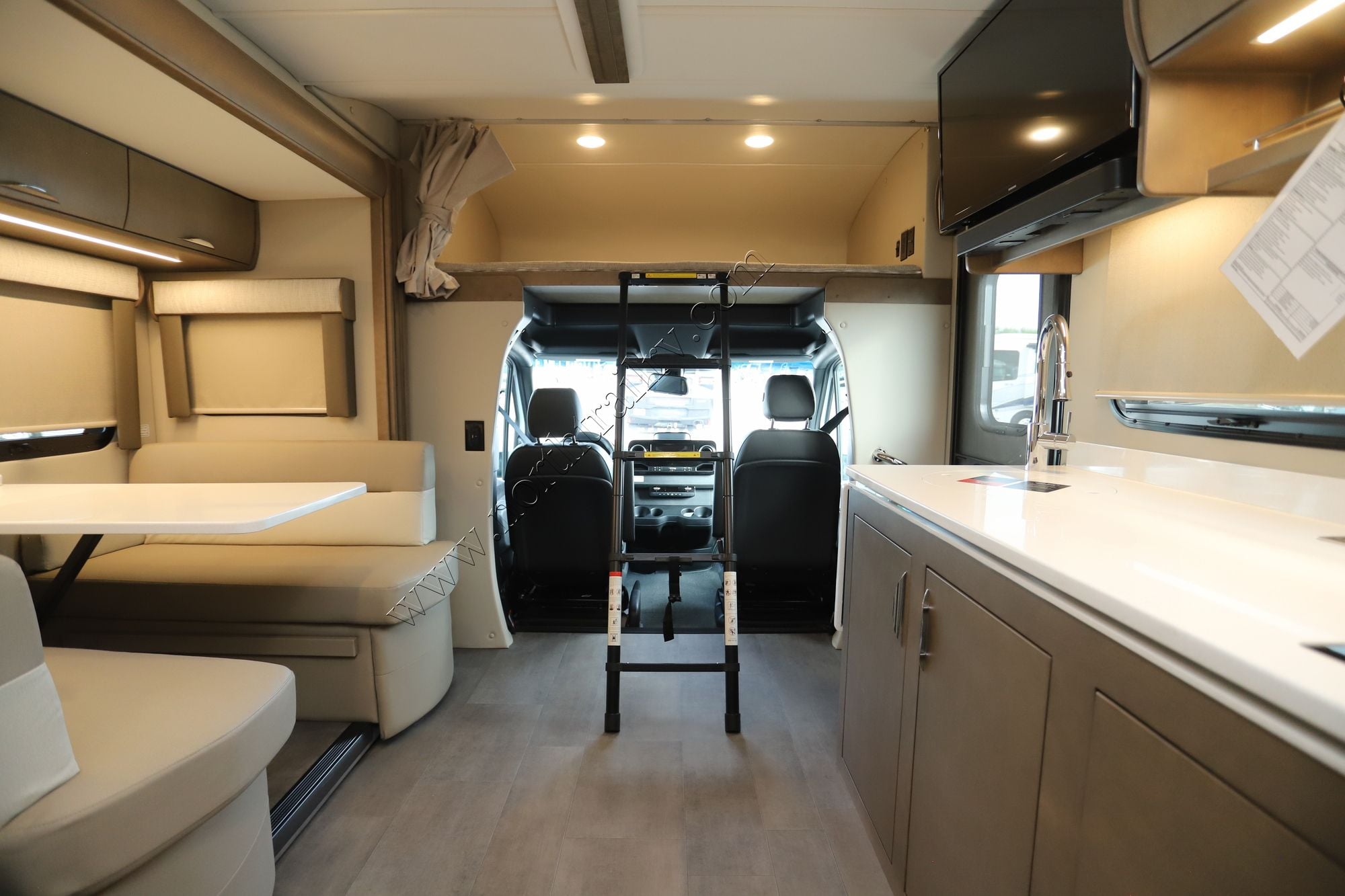 New 2026 Renegade Rv Vienna 25RMC Class C  For Sale