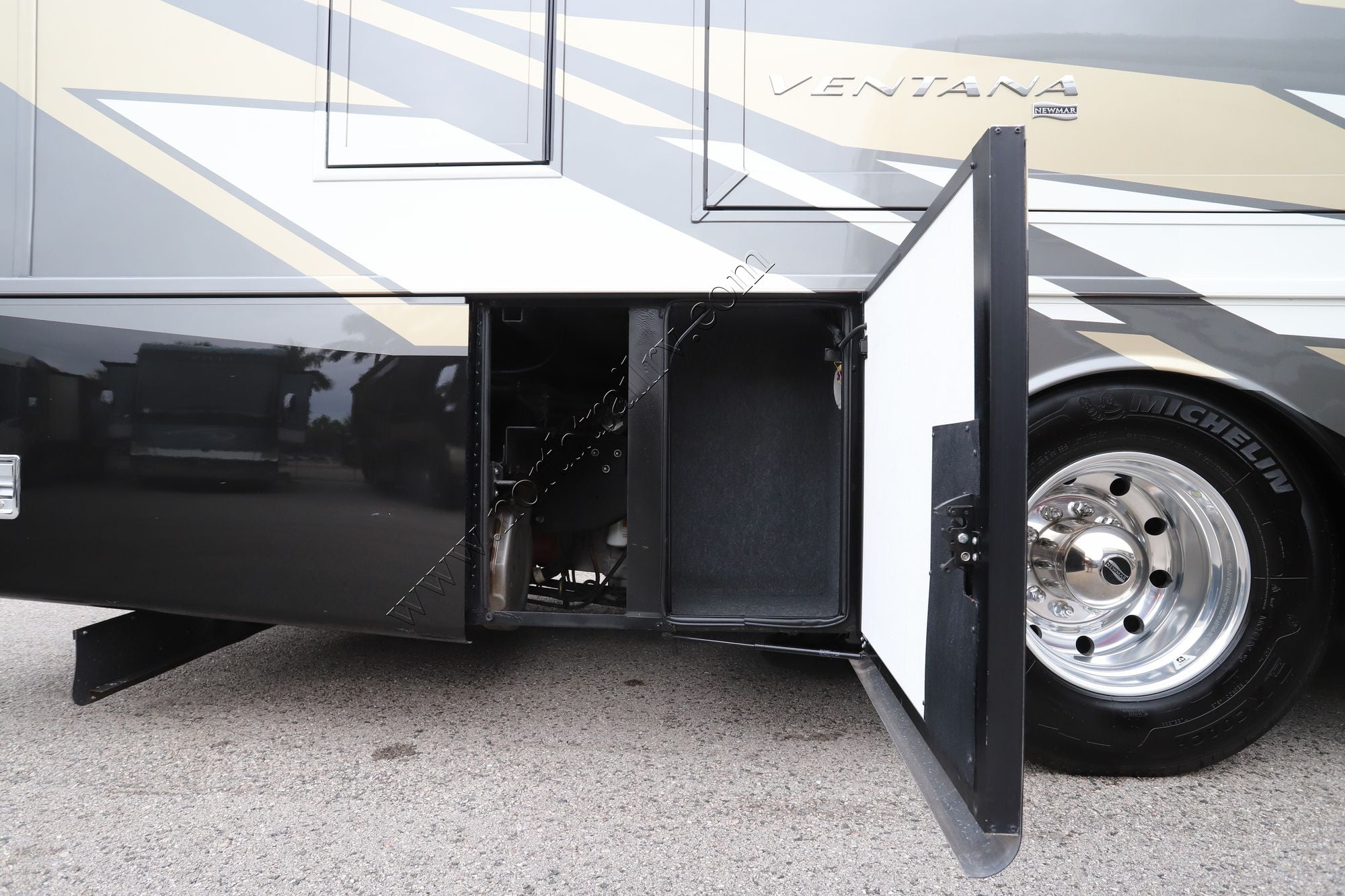 Used 2024 Newmar Ventana 3809 Class A  For Sale