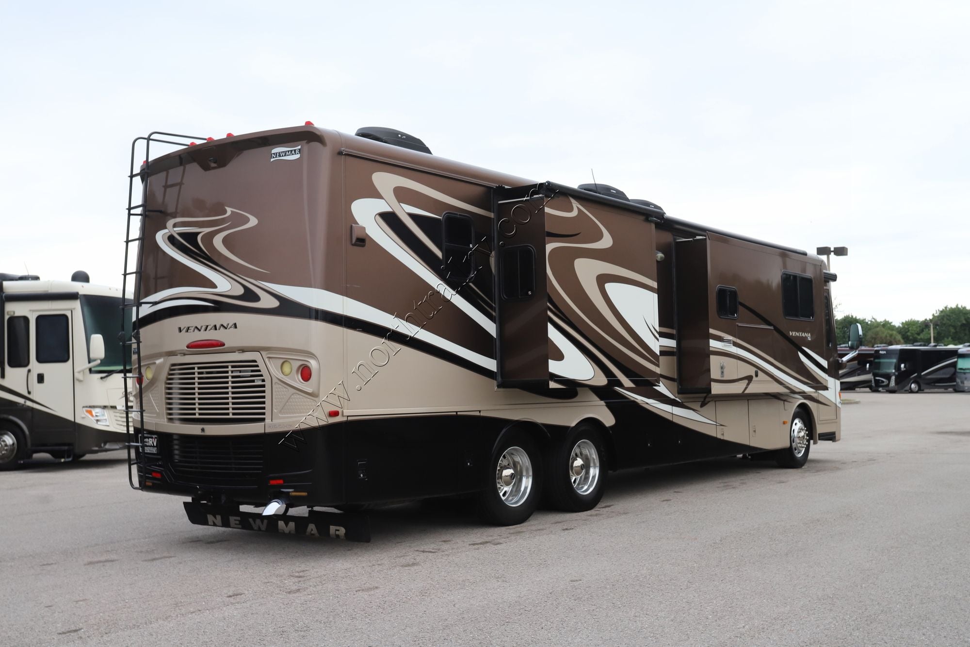 Used 2014 Newmar Ventana 4037 Class A  For Sale
