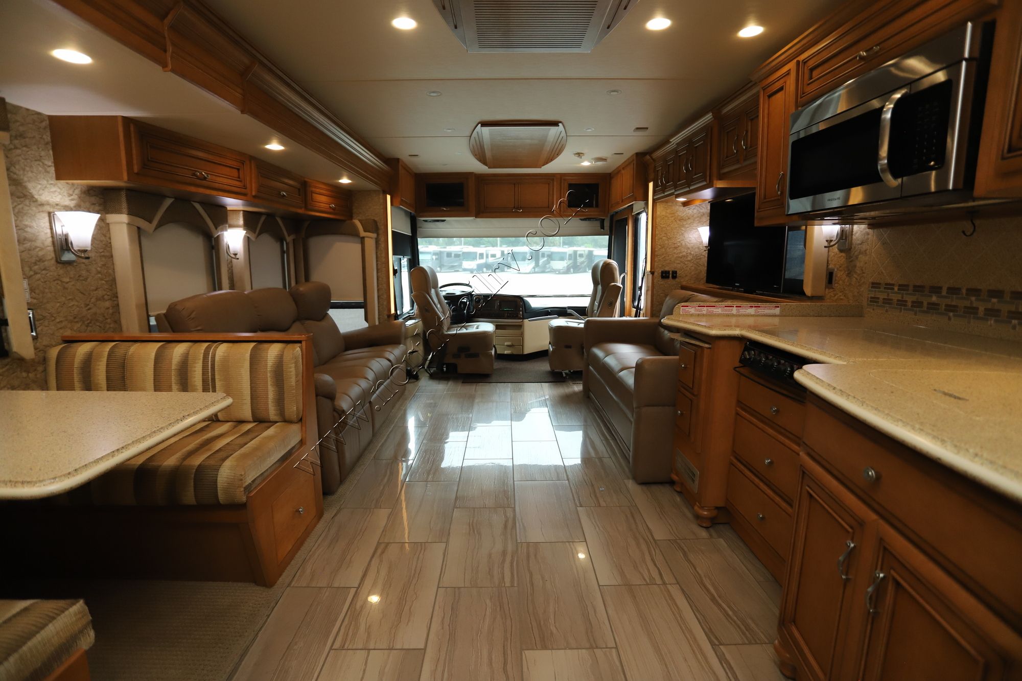 Used 2014 Newmar Ventana 4037 Class A  For Sale