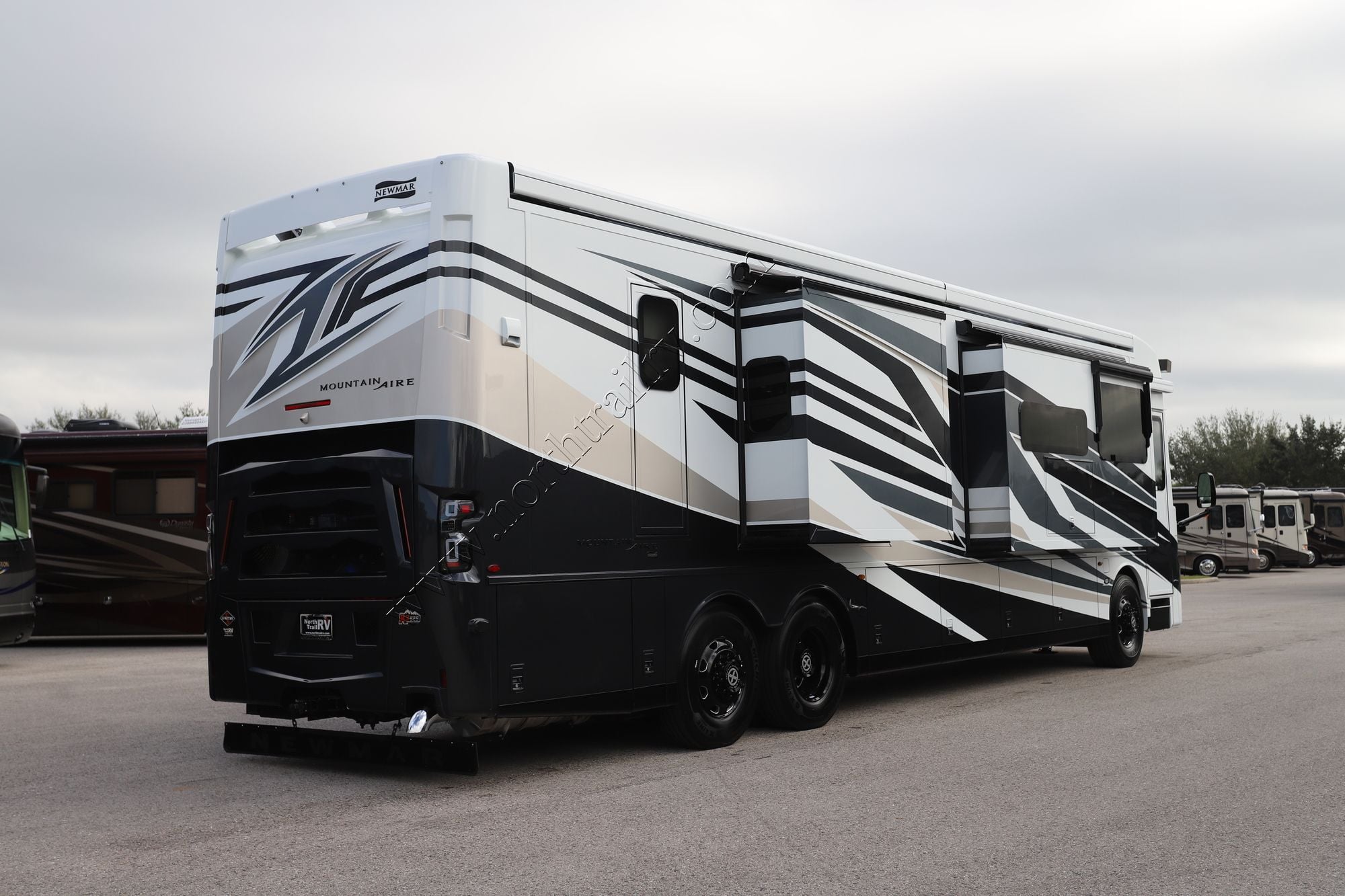 New 2026 Newmar Mountain Aire 4118 Class A  For Sale