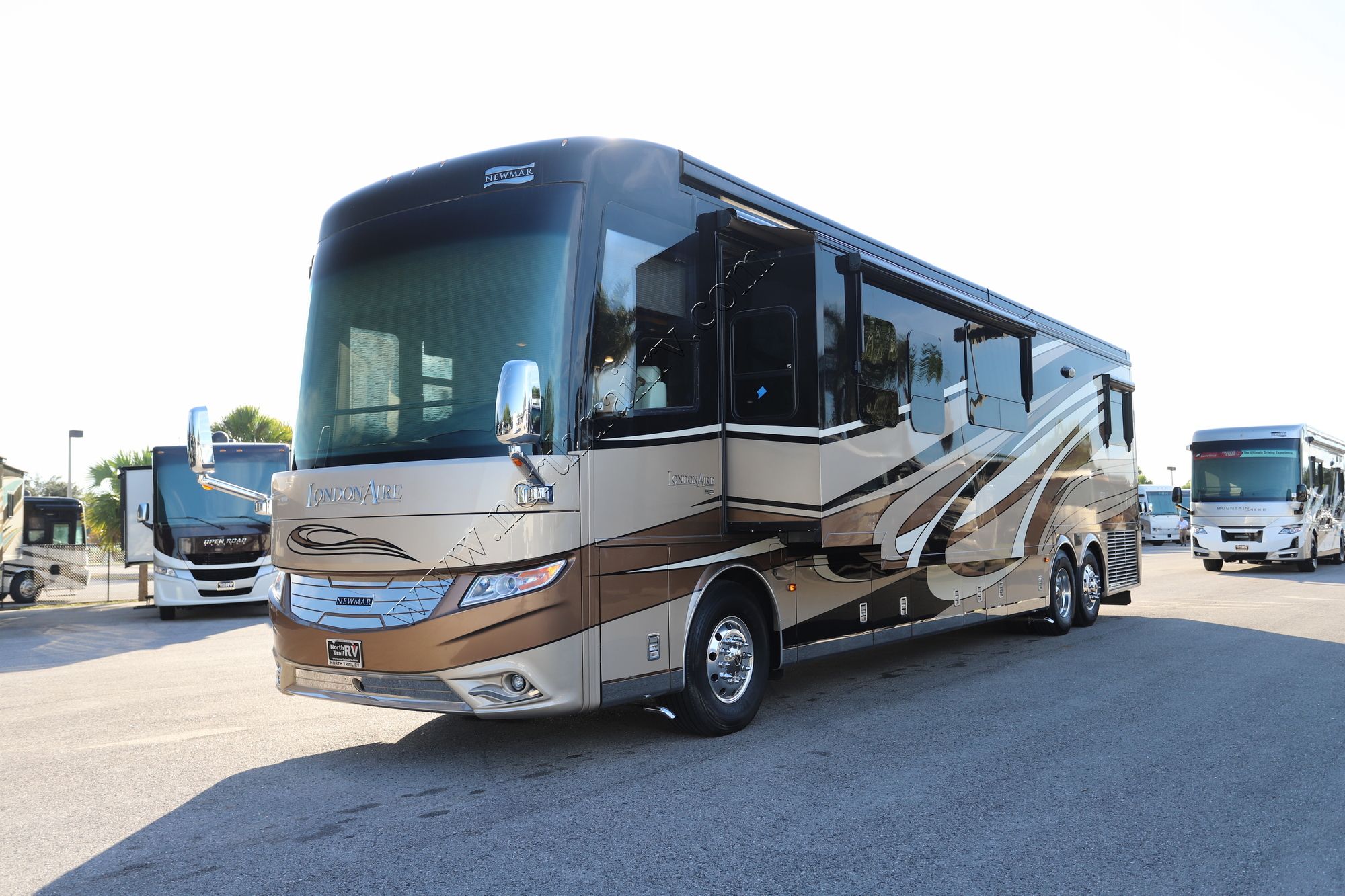 Used 2017 Newmar London Aire 4519 Class A  For Sale