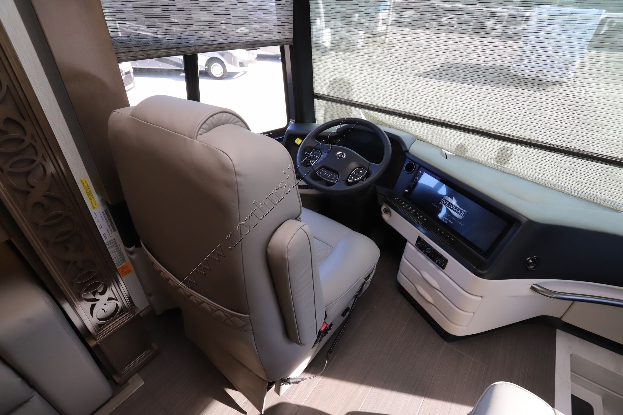 New 2026 Newmar Essex 4551 Class A  For Sale