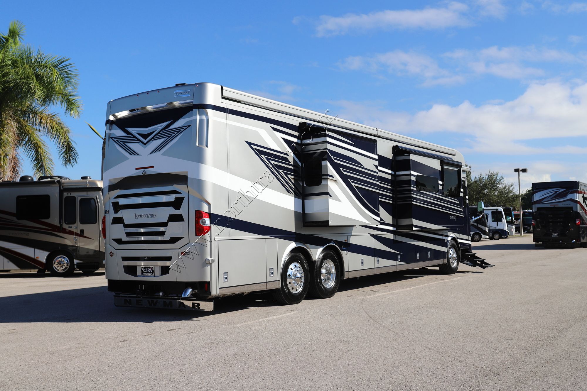 New 2026 Newmar London Aire 4569 Class A  For Sale