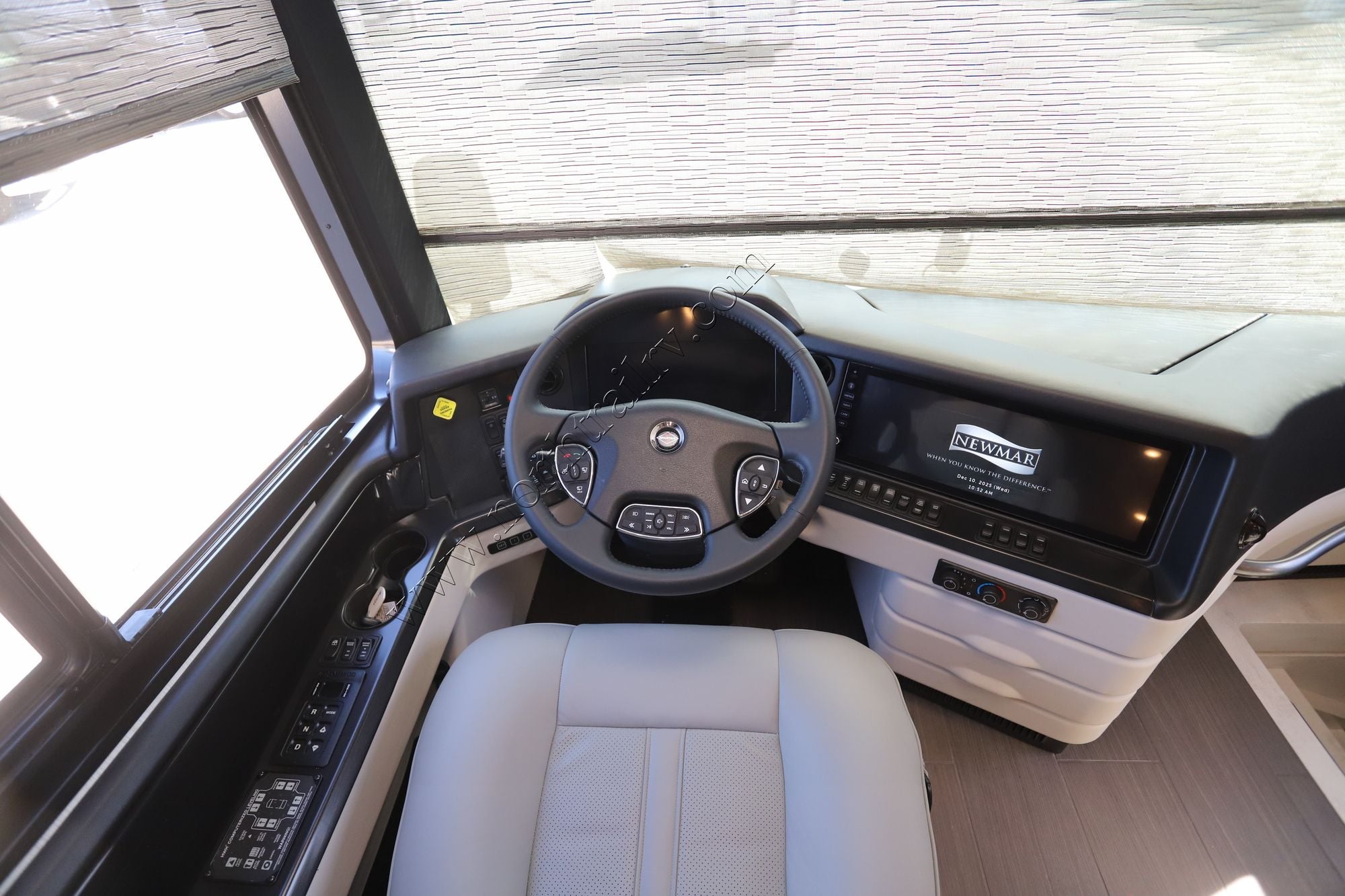 New 2026 Newmar Essex 4551 Class A  For Sale