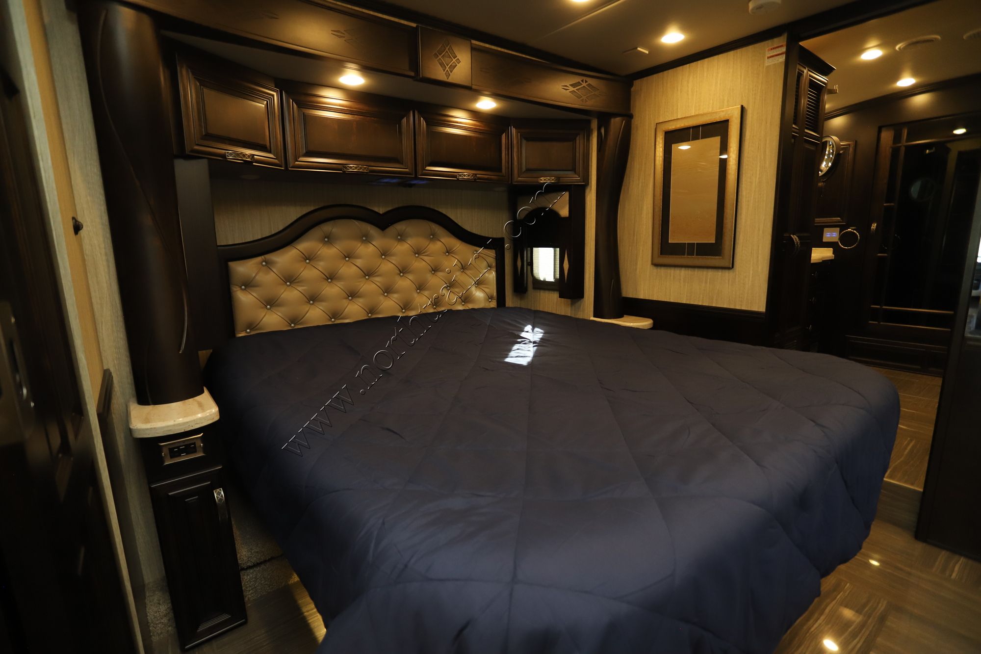 Used 2017 Newmar London Aire 4519 Class A  For Sale