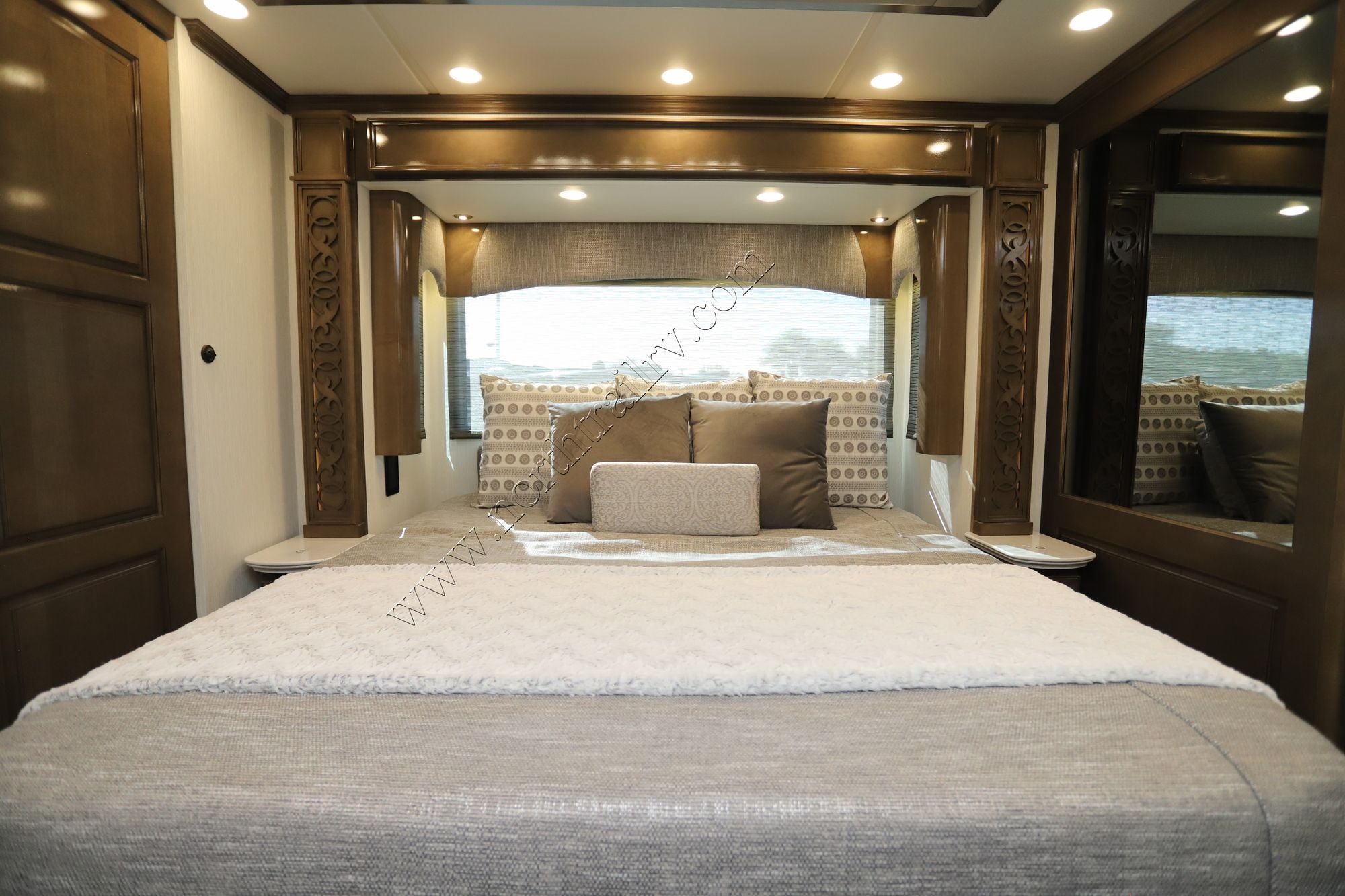 New 2026 Newmar Essex 4551 Class A  For Sale