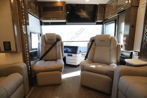 2026 Newmar Essex 4551