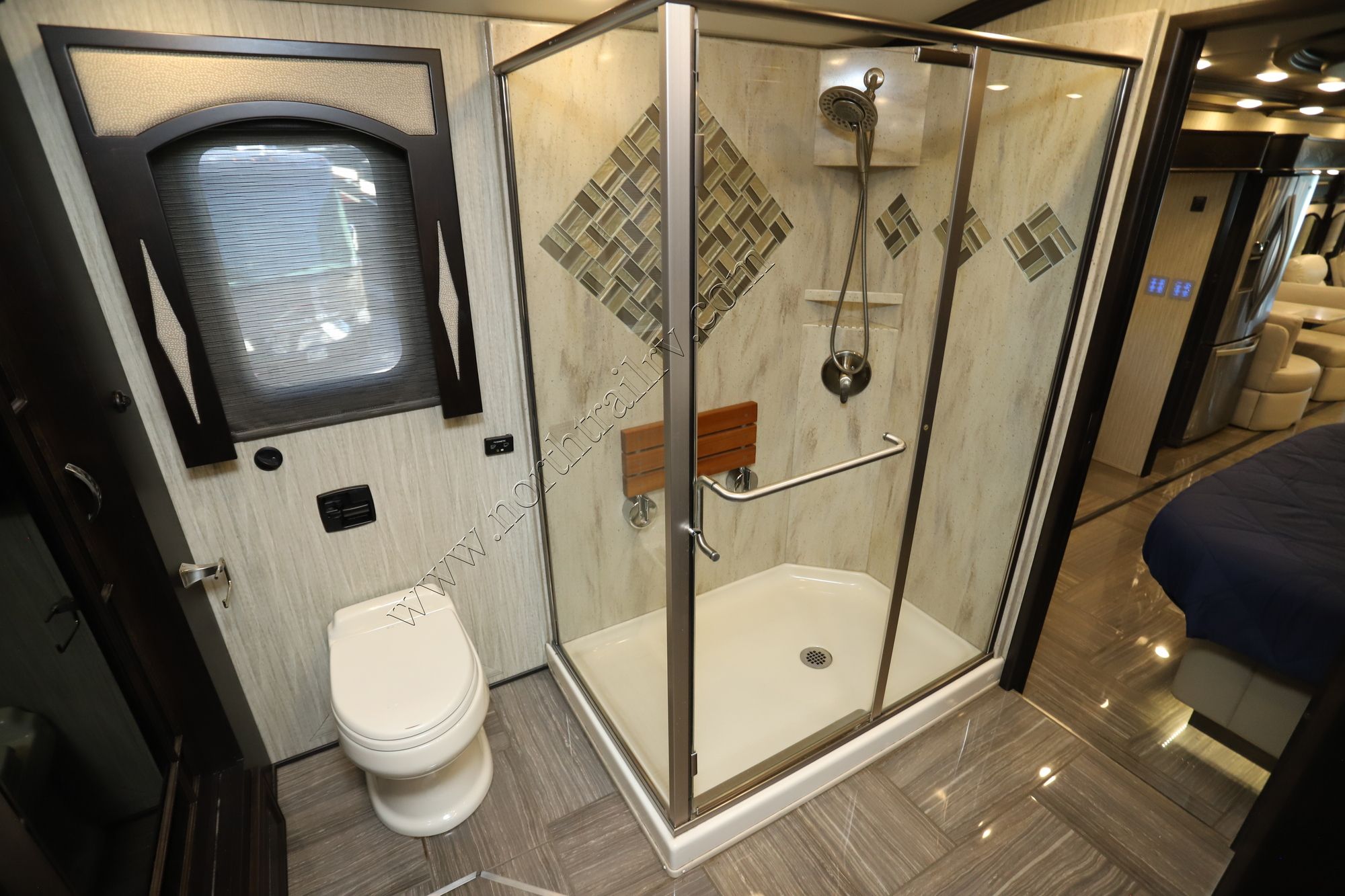 Used 2017 Newmar London Aire 4519 Class A  For Sale