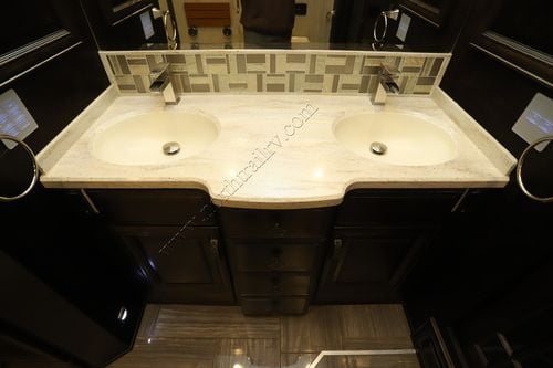 2017 Newmar London Aire 4519