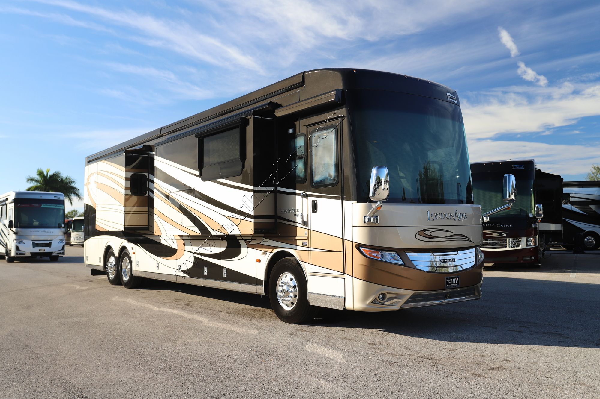 Used 2017 Newmar London Aire 4519 Class A  For Sale