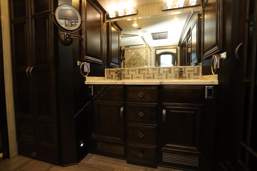 2017 Newmar London Aire 4519