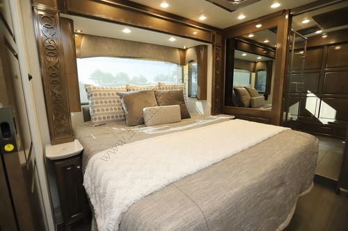 2026 Newmar Essex 4551