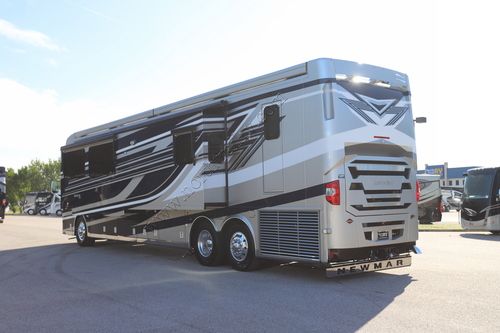 2026 Newmar London Aire 4569