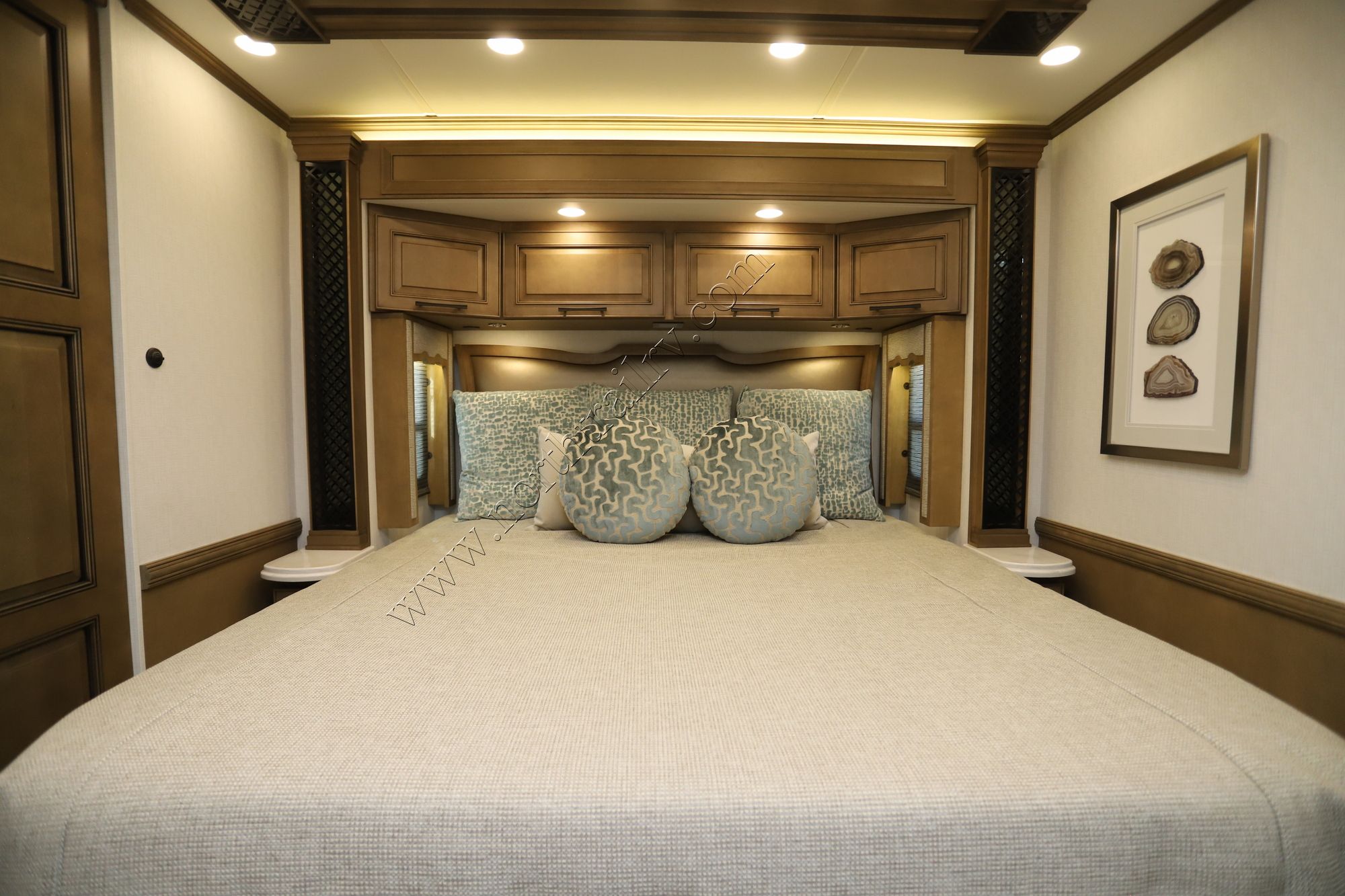 New 2026 Newmar London Aire 4569 Class A  For Sale