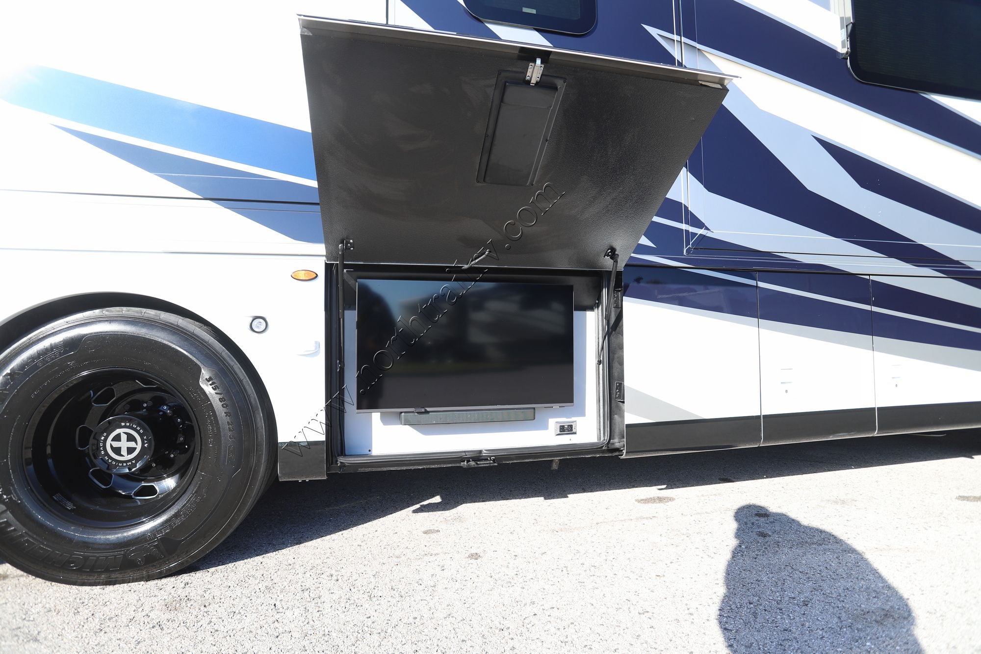 New 2026 Newmar Mountain Aire 3825 Class A  For Sale