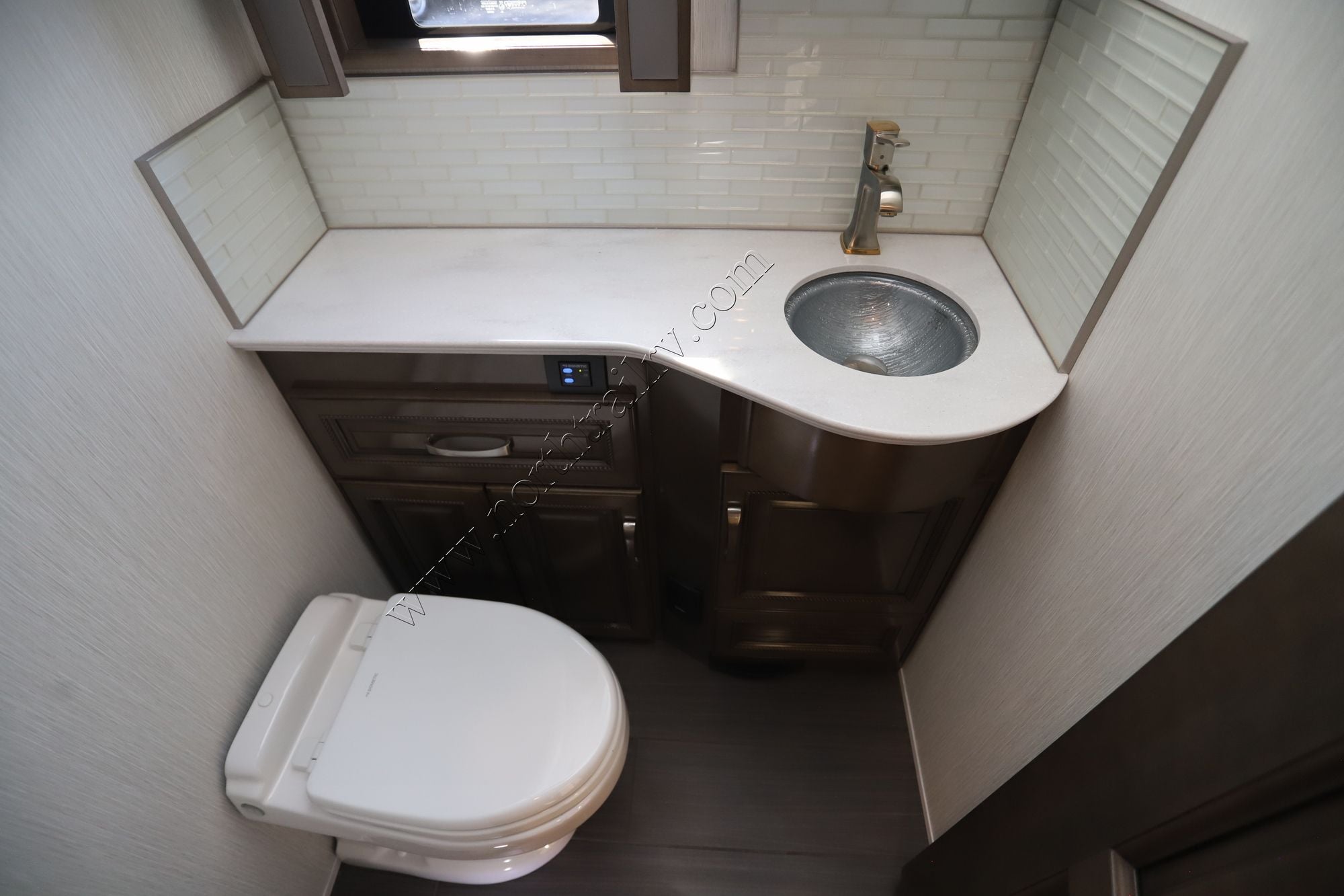 New 2026 Newmar Essex 4551 Class A  For Sale