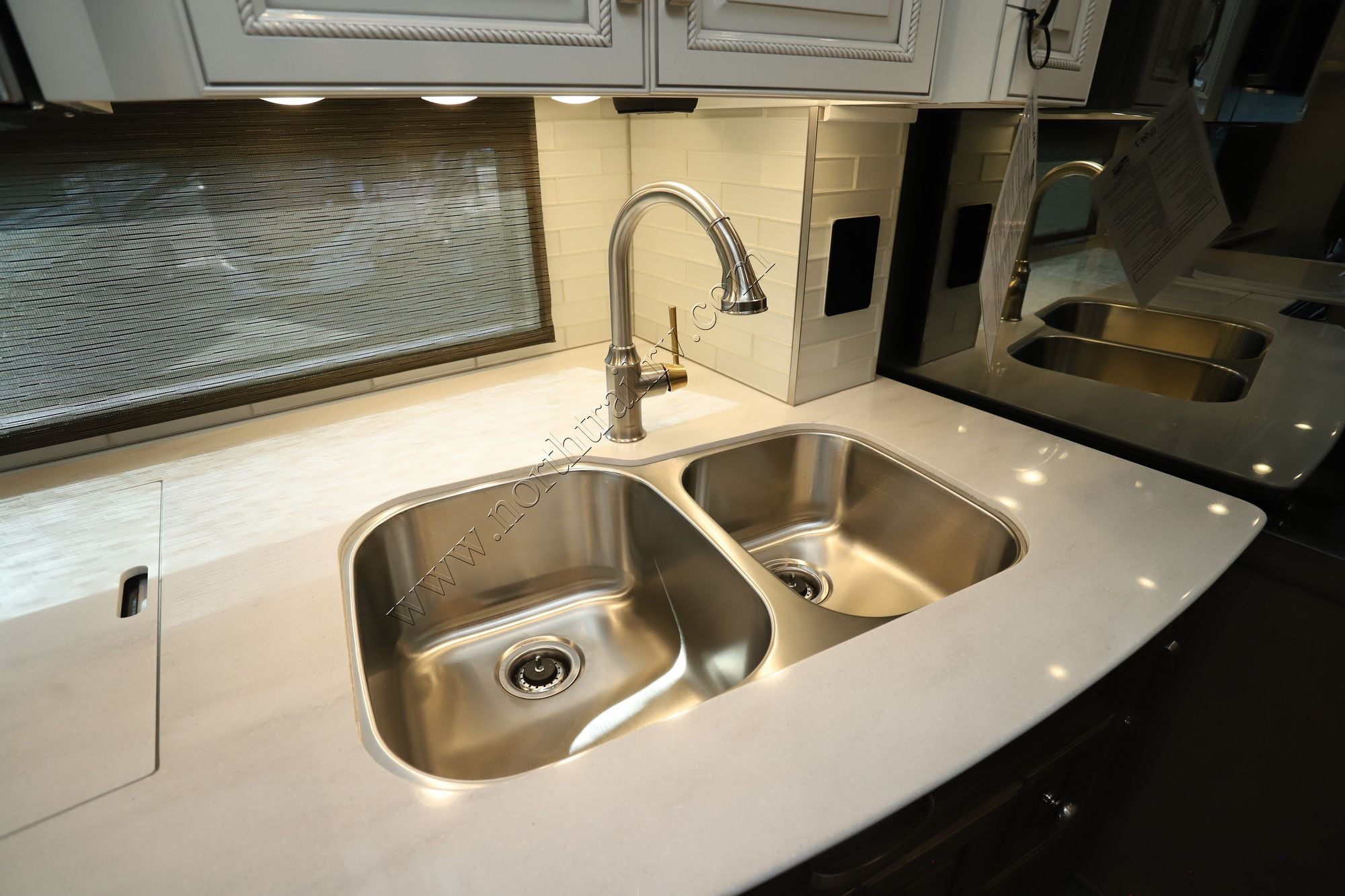 New 2026 Newmar Essex 4551 Class A  For Sale