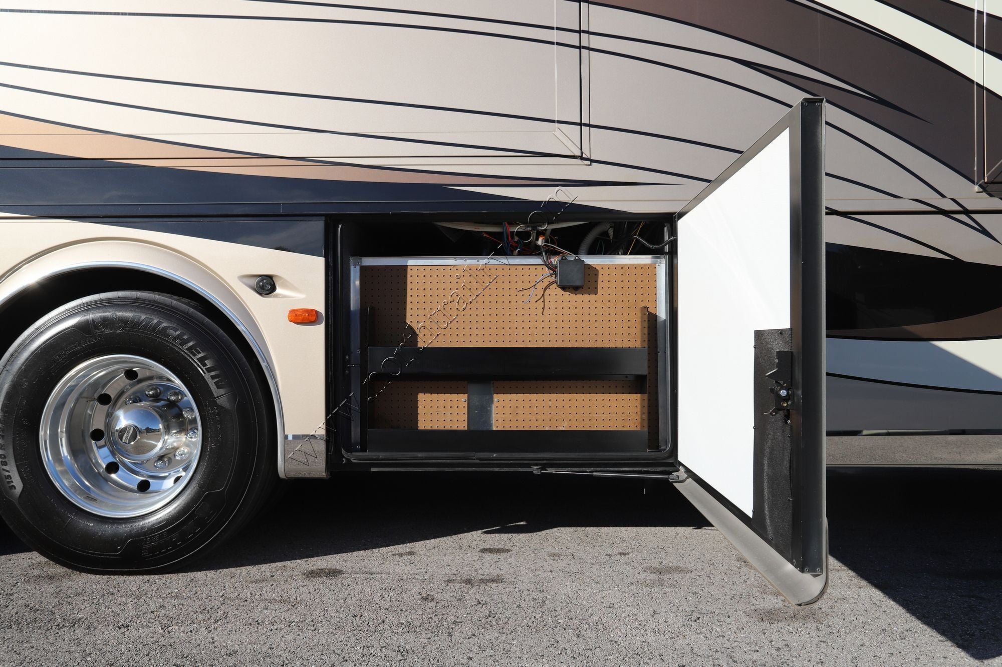 Used 2017 Newmar London Aire 4519 Class A  For Sale