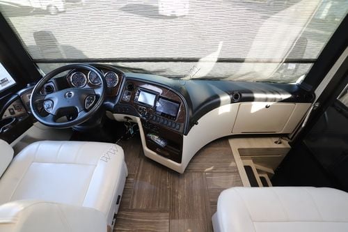 2017 Newmar London Aire 4519