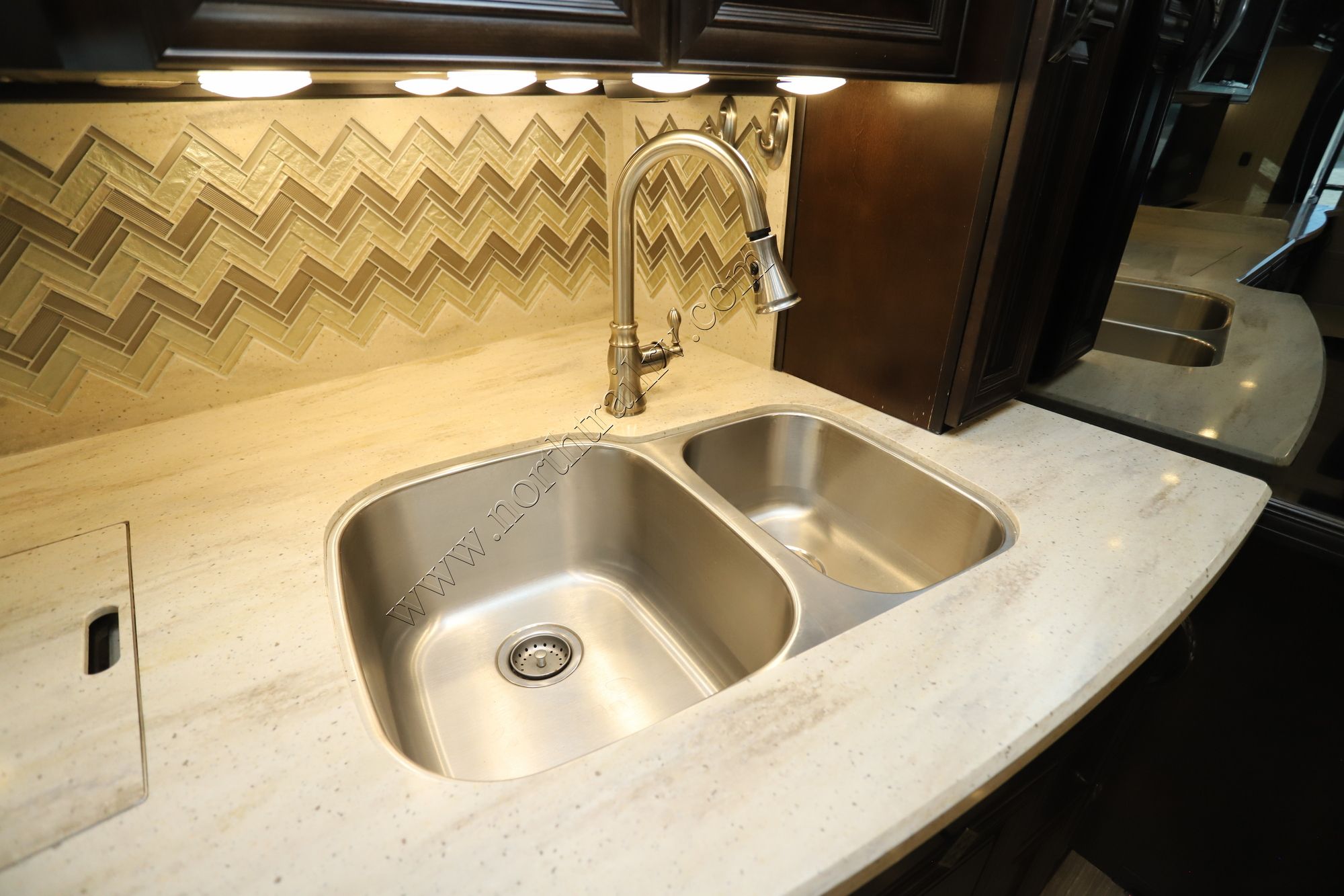 Used 2017 Newmar London Aire 4519 Class A  For Sale