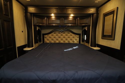 2017 Newmar London Aire 4519